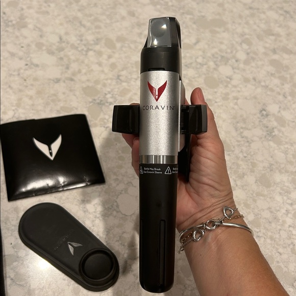 CORAVIN Williams-Sonoma Wine Aerator System - Picture 3 of 10